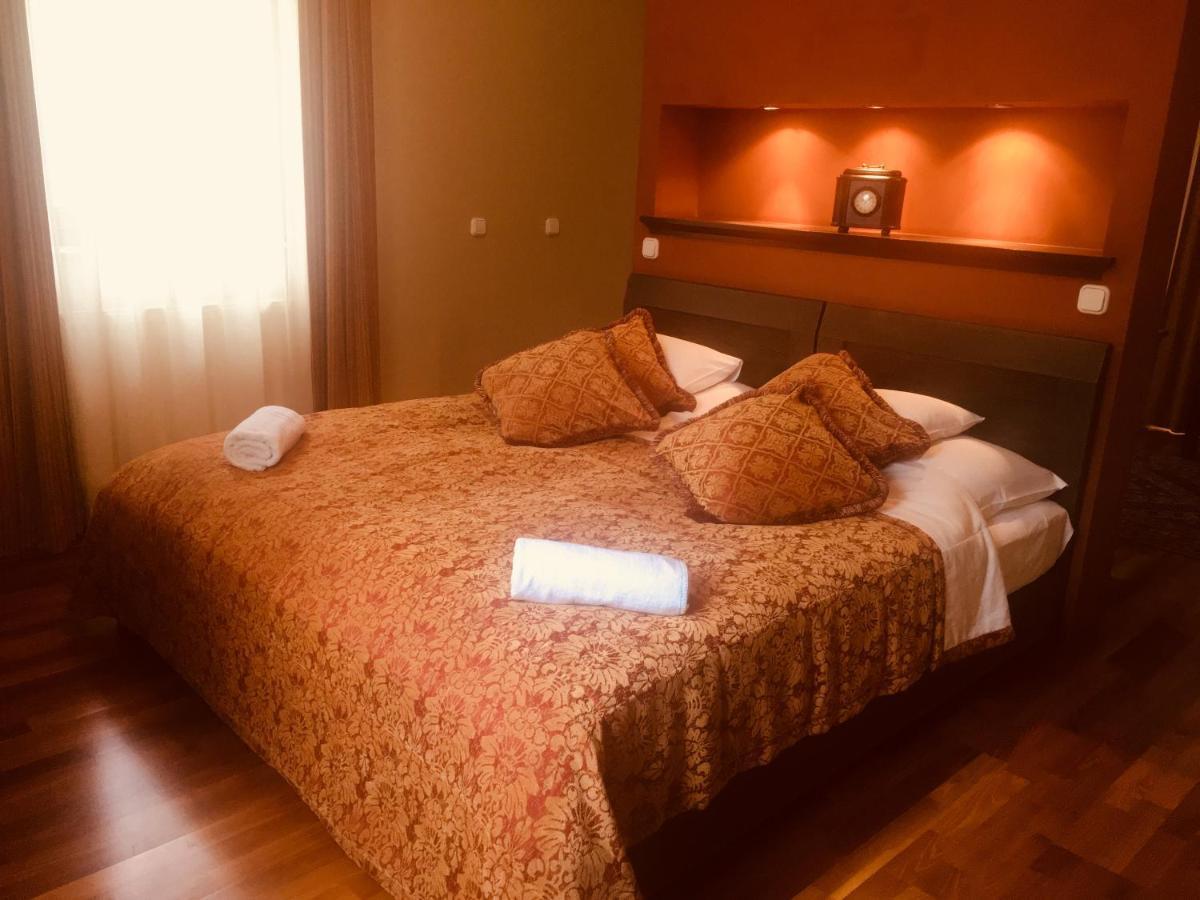 Haz Az Erdo Szelen Hotell Bánk Eksteriør bilde